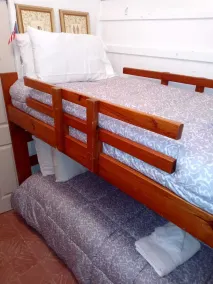 La Casita de Abuela ~ 5★ Location, ♛Queen Bed, A/C - Image 2