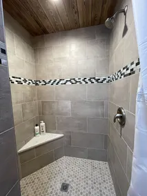 \"Eagle's Nest\" Tree House #5 w/ 2-person hot tub - Image 3