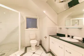 Kingfisher Views - Premium family house in Oneroa - Image 4
