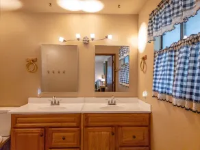 Garner House: Secluded woodland home; spacious & comfortable, in natural setting - Image 3