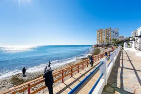 Calahonda Beach II First line apartment in Calahonda - Image 5