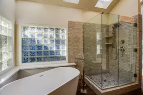 BLUE10 - Luxury Retreat, Sleeps 16, Hot Tub, Sun Room w/Games, Wood Fireplace - Image 3