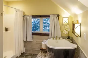 Amish Farm Retreat - Daily Pastries, Sunset Views & Cozy Private Suite - Image 5