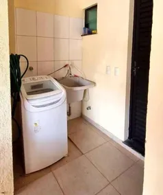 Casa em Condomínio Fechado com Sauna e Piscina - Image 3