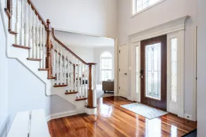 WATERFRONT LUXURY HOME WILL FEEL LIKE A RESORT FOR 12 or More - Image 2