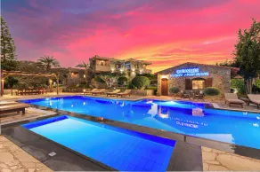 Oceanides Luxury Apartments - Image 3