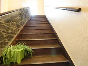 Maison Familiale Spacieuse avec Jardin et Cheminée – Animaux Bienvenus, Barbecue et WiFi Inclus - Image 2