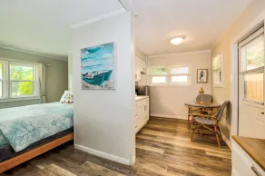 Newly remodeled Parakeet cottage!  Walking distance to beach, restaurants, shops! - Image 3