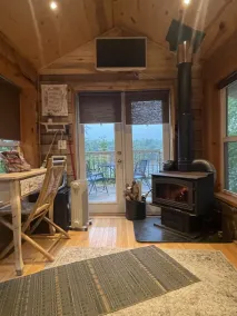 Tiny rustic home next to the Mississippi - Image 2