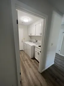 Newly Remodeled 4 bedroom Home 10 minutes away from local hospitals and shopping - Image 4