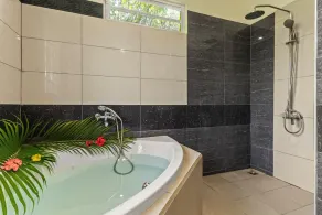 Villa Maoe Pool - Image 5