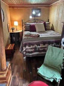Quaint Country Cabin - Experience the Ozarks - Image 4