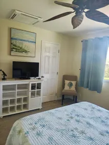 New Central AC! Oceanfront Steps from the Beach, with Pool, Jacuzzi, & BBQ. - Image 5