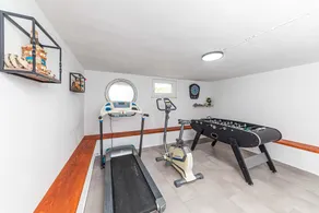 Villa Rosemary - seafront, pool, jacuzzi, gym, pool table - Image 4