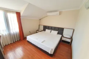 Couple Friendly Apartment with Private Parking - Image 4