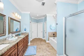 Charming River House that Sleeps 12! Beautiful views and a large porch, private dock, perfect for families! Come Relax on the River! - Image 4