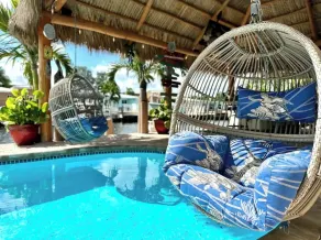 2 miles from the beach! Heated pool/Hot tub/free kayaks & so much more  - Image 3