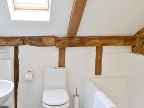 5 bedroom accommodation in Botesdale, near Diss - Image 3