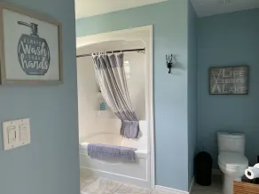 A cozy lakeside cottage getaway, plenty included- there is very little to pack! - Image 3