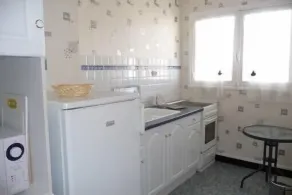 Appartement dans immeuble quartier très calme - Image 5