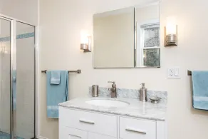 Luxury Loyola 3 Bedroom, 2 Bath, Near Subway and Beach - Image 4