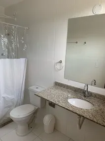 Casa Beira Mar em Angra dos Reis - Próximo ao comércio em condomínio seguro - Image 2