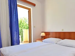 Beautiful apartment for 4 people with A/C, WIFI, pool, terrace, pets allowed and panoramic view - Image 3