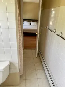 The Village - Private apartment w/ parking 5 min walking - Image 5