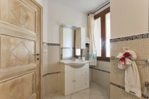 Charming Luxury Villa: Exclusive use and independent swimming - Image 2