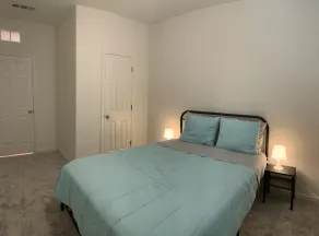 Spacious and luxurious single house in a upscale community 10mins  to UC Davis - Image 4