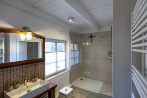 Freshly renovated brick house from the 1920s in Wingst - Image 3