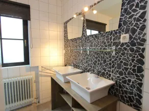 Spacious Chalet in Leogang with Terrace - Image 2