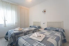 Holiday Apartment near the Beach with Pool, Wi-Fi, Garden & Terrace - Image 5