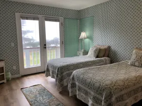 Beachfront home directly across from beach & park! Close to everything! - Image 5