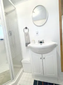 A secluded beachfront retreat for families - pet friendly! - Image 3