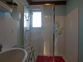 Cozy 2-BR Cottage in Regional Park, Near Utah Beach, Pet-Friendly, Private Garden & Terrace - Image 3
