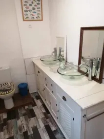 Den atypiske, charentaise deumeure i hjertet af Tusson - Image 3