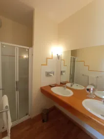 Luxury Cottage with swimming pool - Image 2