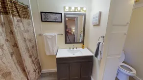 Charming Coyote Ridge Cabin w/ Private Hot Tub - Image 3