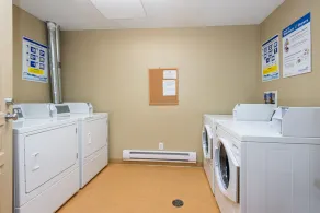 Ground Floor Condo at Creekside - pet friendly, ski-in/out, large mudroom - Image 2