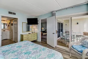 Ocean-view condo with a scenic balcony & W/D - pool and beach access - Image 4