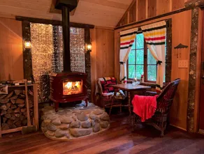 Authentic Vintage Cabin • Woodstove • Romantic Getaway for Two - Image 3