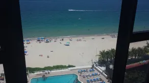 Ett sovrum på stranden vid Ocean Manor i Fort Lauderdale - Image 4