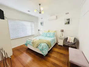 ABODE ON ADENEY FREE WIFI / PET FRIENDLY - Image 4
