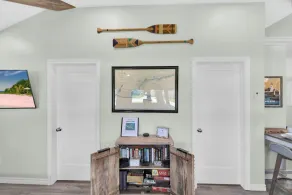 Cozy Beach Cottage with Sauna & Spacious Backyard just 5mins from the Beach - Image 2