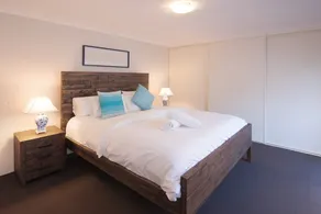 Marina Seaside Escape- WIFI - Image 4