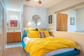 Retro Gold With a City View! Steps From Zilker - Image 4
