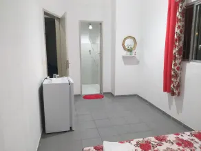 Suite for rent in Guarujá - sleeps 2 - mini-fridge + ceiling fan - Image 4