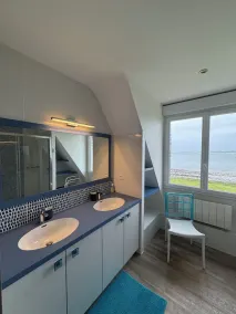 Villa lussuosa, vista mozzafiato sul mare, a 10 metri dalla spiaggia, 5 camere da letto, 10 persone - Image 4
