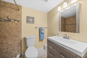 Affordable ONE BR Main Floor Condo RIGHT ON THE BEACH - KING Bed & Heated POOL! - Image 2